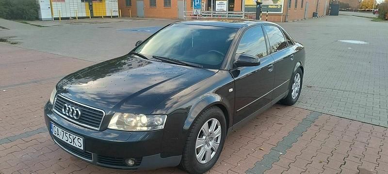Czarny Używany 2001 Audi A4 Sedan/Limuzyna | 9999 zł (Uczciwa cena) - Obraz 1/4