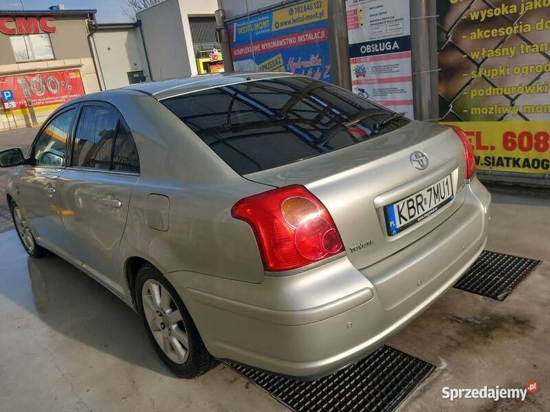 Używany 2005 Toyota Avensis | 13 000 zł (Drogi) - Obraz 1/4