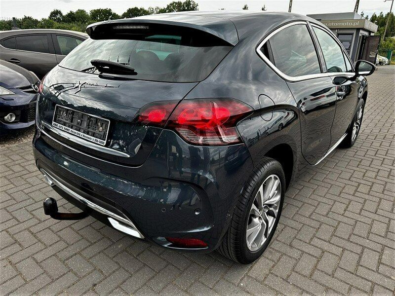 Używany Citroën DS4 112 KM (82 kW) 2012 Niebieski Hatchback