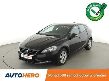 Czarny Używany 2015 Volvo V40 Hatchback | 40 100 zł (Uczciwa cena) - Obraz 1/3
