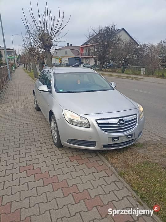 Używany Opel Insignia 2010 Srebrny Kombi