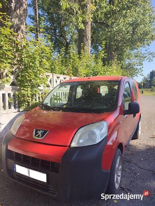 Czerwony Używany 2010 Peugeot Bipper Minivan | 9900 zł - Obraz 1/4