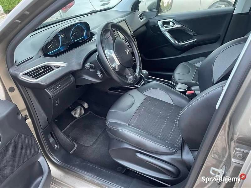 Używany Peugeot 2008 2016 Brązowy SUV