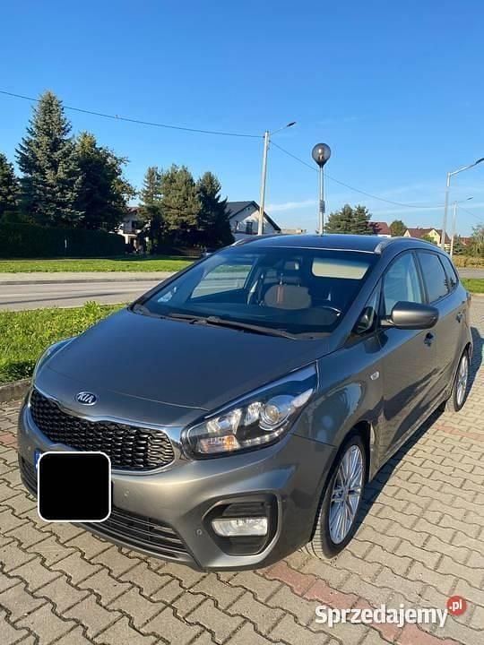 Używany Kia Carens 2017 Minivan