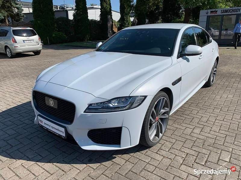 Biały Używany 2019 Jaguar XF Sedan/Limuzyna | 169 000 zł - Obraz 1/4