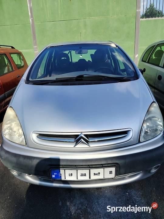 Srebrny Używany 2001 Citroën Xsara Picasso Minivan | 3000 zł - Obraz 1/4
