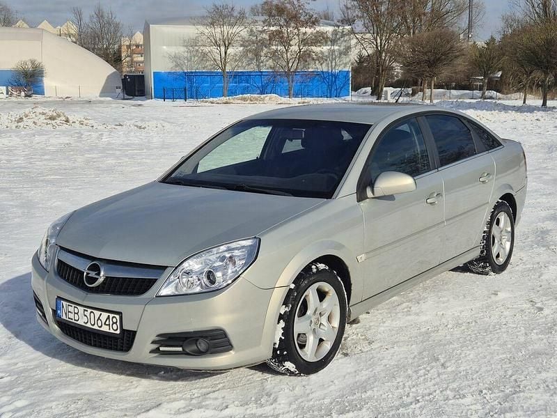 Używany Opel Vectra 2007 Brązowobeżowy Sedan/Limuzyna