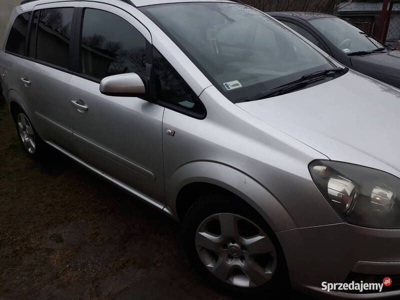 Srebrny Używany 2005 Opel Zafira Minivan | 10 600 zł (Drogi) - Obraz 1/4
