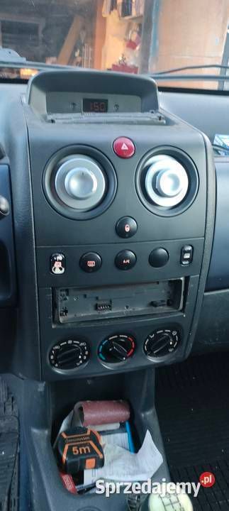 Srebrny Używany 2005 Citroën Berlingo Minivan | 6999 zł (Uczciwa cena) - Obraz 1/4