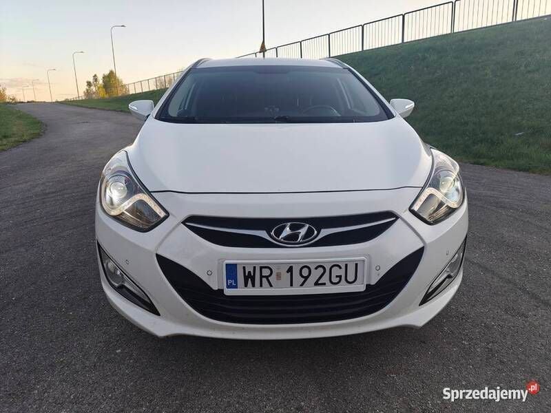 Biały Używany 2012 Hyundai i40 Kombi | 28 600 zł (Uczciwa cena) - Obraz 1/4