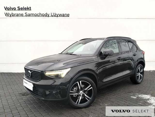 Czarny Używany 2025 Volvo XC40 SUV | 179 900 zł (Drogi) - Obraz 1/3