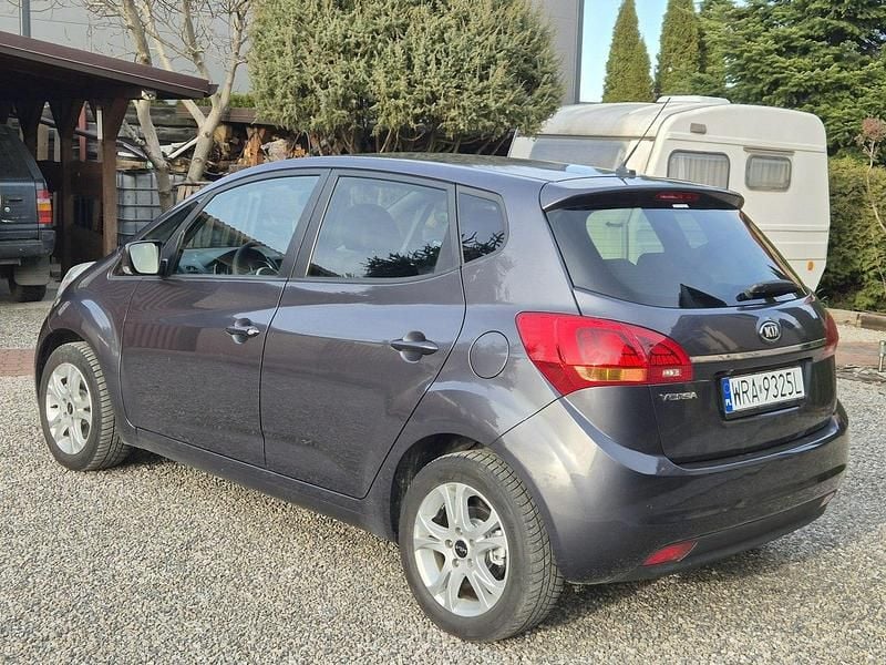 Używany Kia Venga 90 KM (66 kW) 2015 Bordowy Hatchback