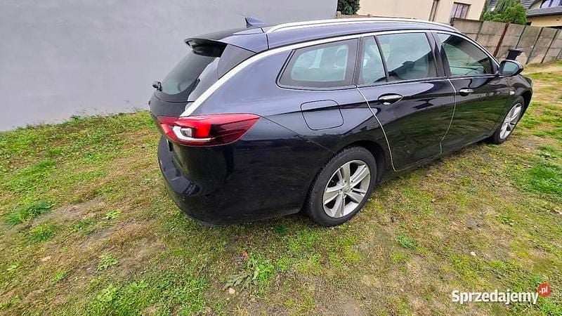 Używany Opel Insignia 2017 Granatowy Kombi