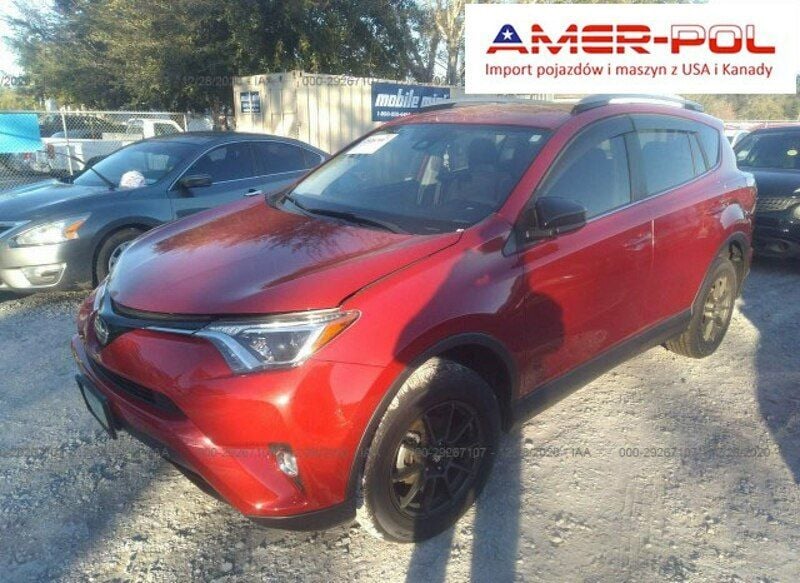 Używany Toyota RAV4 197 KM (144 kW) 2017 Czerwony SUV