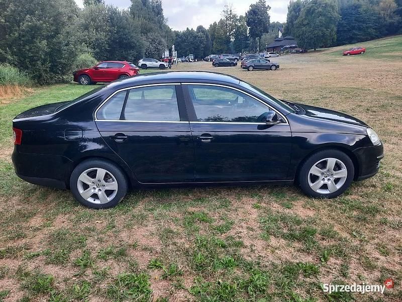 Czarny Używany 2006 VW Jetta Sedan/Limuzyna | 8900 zł (Uczciwa cena) - Obraz 1/4
