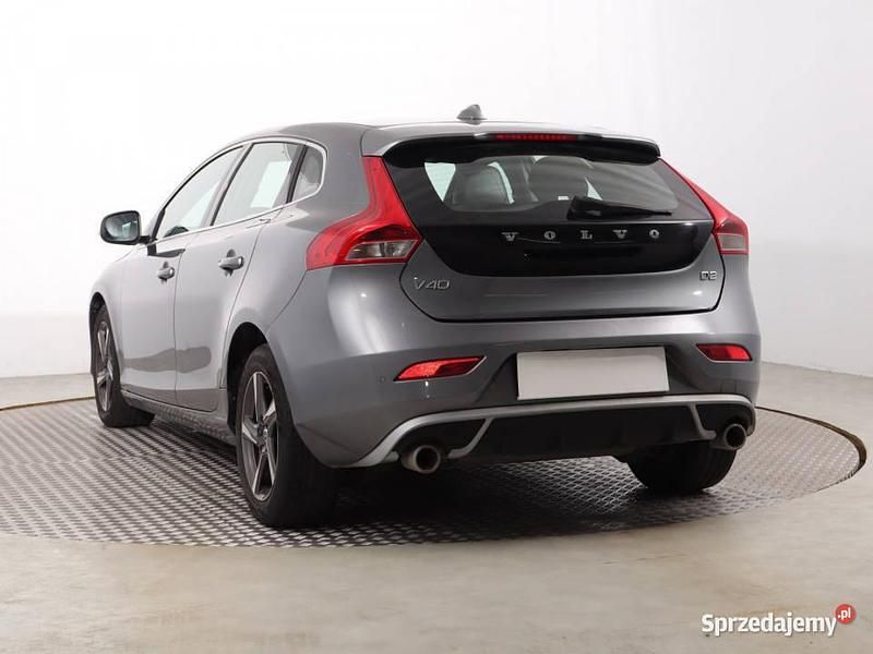 Używany Volvo V40 2015 Szary Hatchback