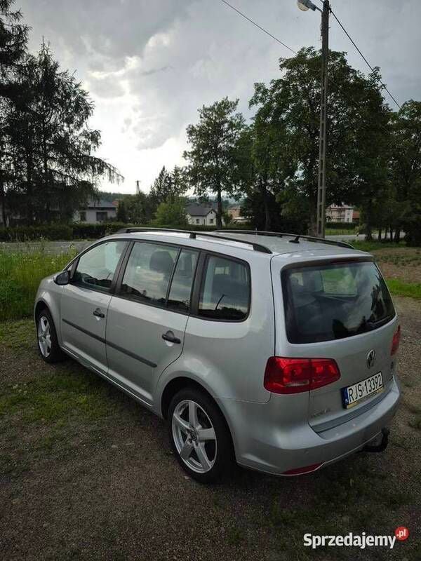 Używany 2010 VW Touran Minivan | 21 900 zł (Uczciwa cena) - Obraz 1/4