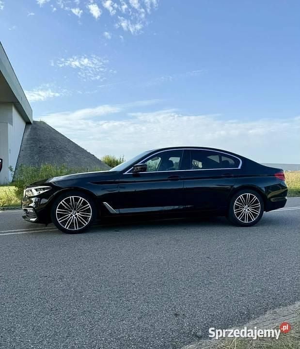 Czarny Używany 2018 BMW 520 Sedan/Limuzyna | 89 600 zł (Dobra cena) - Obraz 1/4