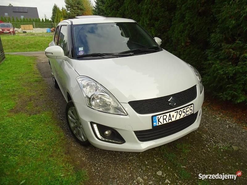 Biały Używany 2016 Suzuki Swift Hatchback | 35 900 zł (Dobra cena) - Obraz 1/4