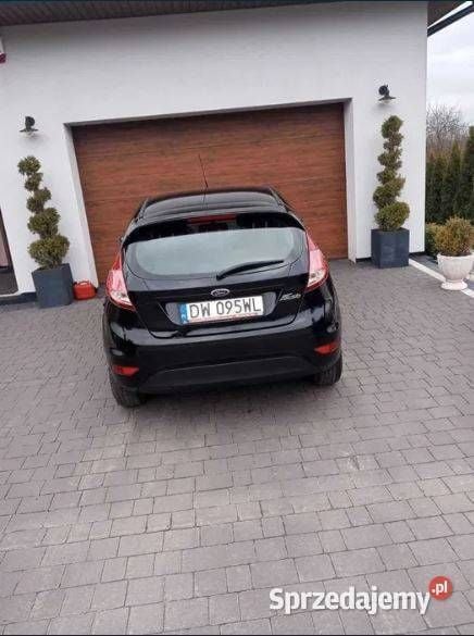 Czarny Używany 2013 Ford Fiesta Hatchback | 22 000 zł (Uczciwa cena) - Obraz 1/4