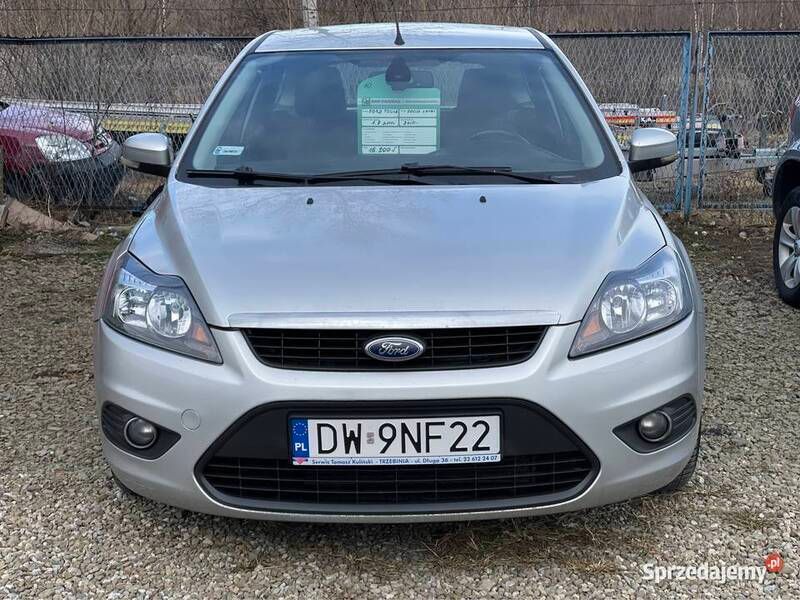 Używany Ford Focus 2010 Srebrny Sedan/Limuzyna
