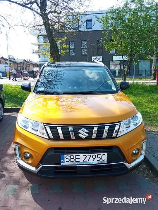Czarny Używany 2019 Suzuki Vitara SUV | 68 000 zł (Uczciwa cena) - Obraz 1/4