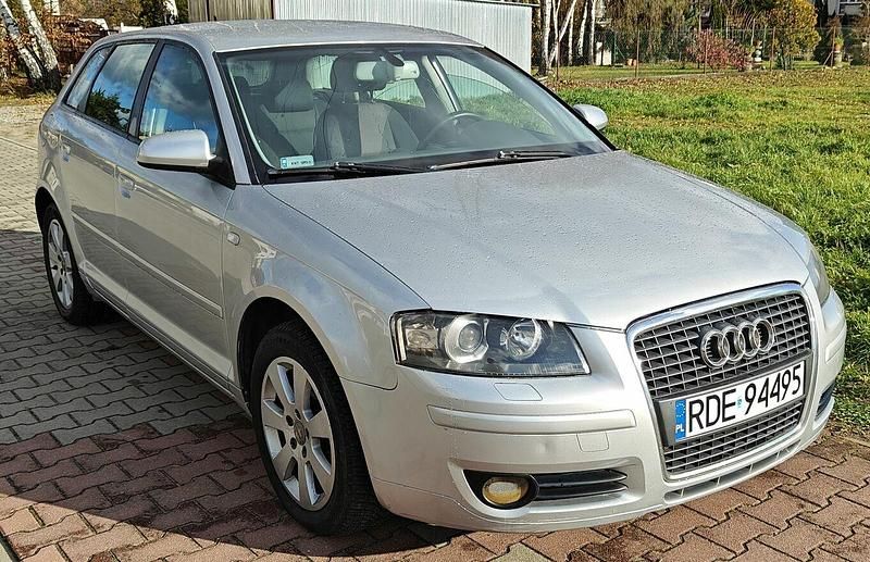 Używany Audi A3 Sportback 2006 Srebrny Hatchback