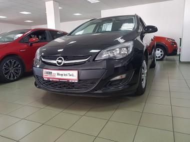 Czarny Używany 2015 Opel Astra Kombi | 45 900 zł - Obraz 1/4