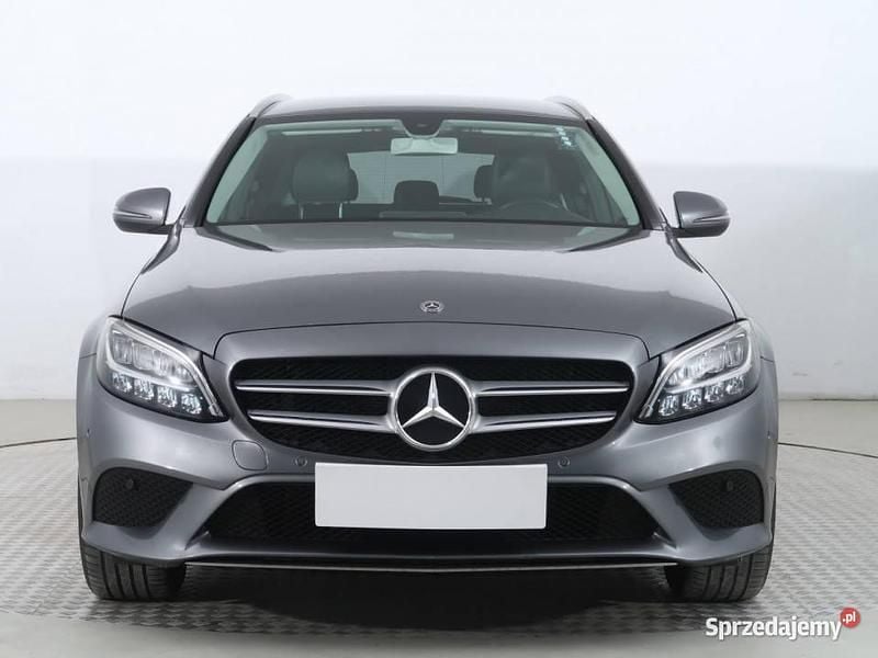 Szary Używany 2019 Mercedes C180 Kombi | 101 999 zł (Uczciwa cena) - Obraz 1/4