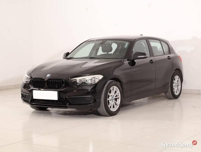 Używany BMW 118 2016 Czarny Hatchback