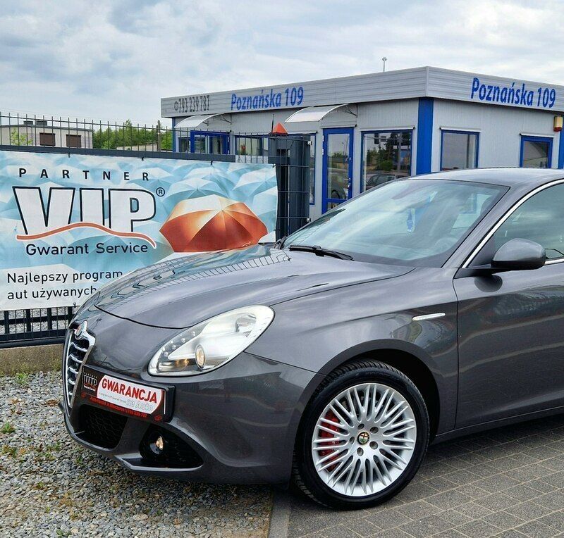 Szary (metalik, perła) Używany 2011 Alfa Romeo Giulietta Hatchback | 28 999 zł - Obraz 1/4
