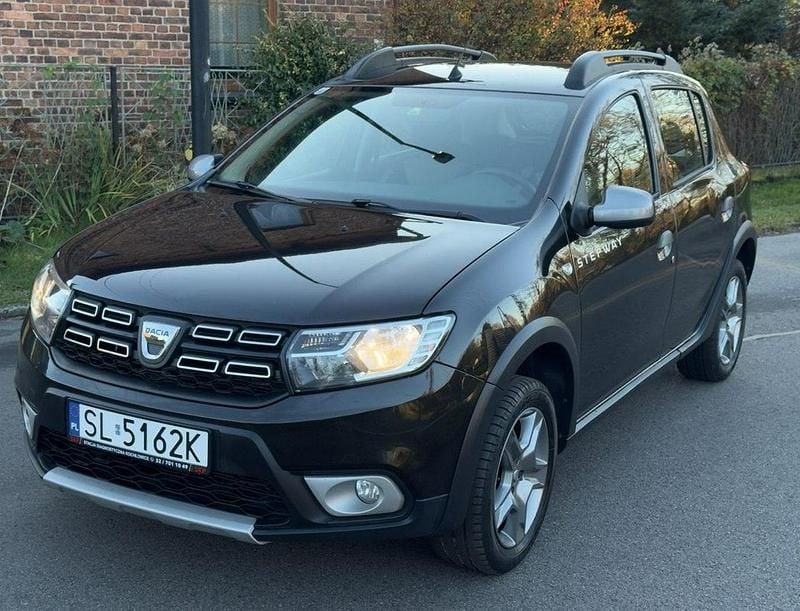 Używany Dacia Sandero Stepway 90 KM (66 kW) 2019 Czarny SUV