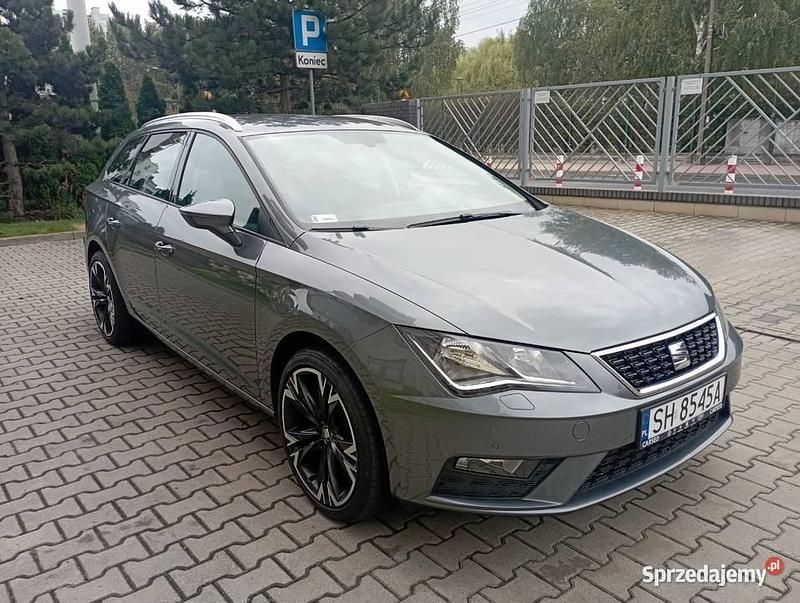 Używany Seat Leon 2018 Szary Kombi