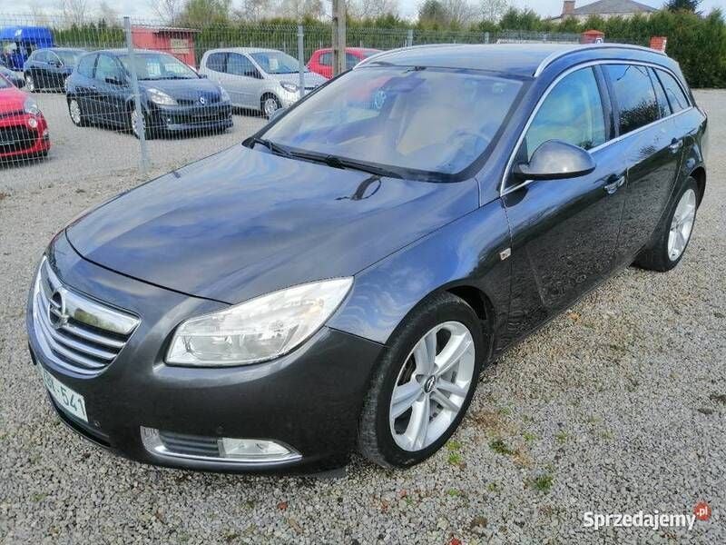 Używany Opel Insignia 2010 Czarny Sedan/Limuzyna