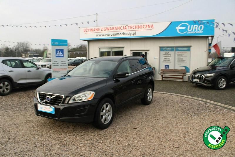 Czarny Używany 2010 Volvo XC60 SUV | 32 900 zł (Dość drogi) - Obraz 1/4