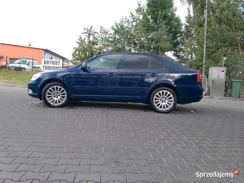 Grafitowy Używany 2012 Skoda Octavia Hatchback | 15 000 zł (Uczciwa cena) - Obraz 1/4