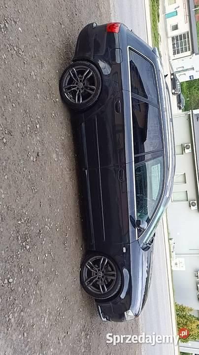 Czarny Używany 2005 Audi A4 Kombi | 13 000 zł (Uczciwa cena) - Obraz 1/4