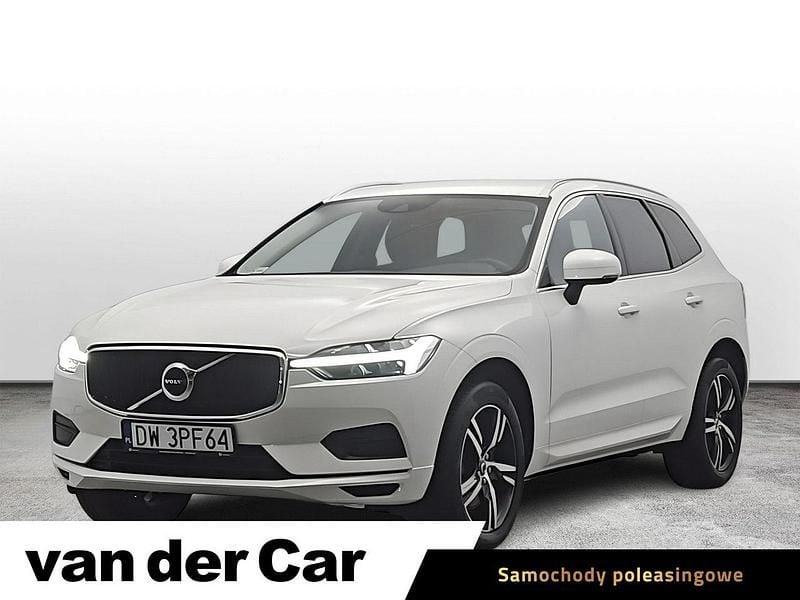 Biały Używany 2021 Volvo XC60 Momentum SUV | 129 900 zł (Dobra cena) - Obraz 1/4