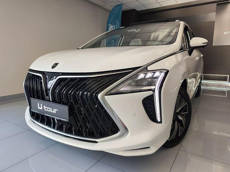 Używany Forthing Yacht/4 U-Tour 177 KM (130 kW) 2024 Biały (metalik) Minivan