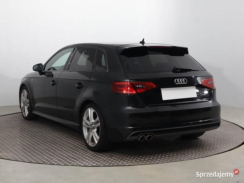 Używany Audi A3 2014 Czarny Hatchback