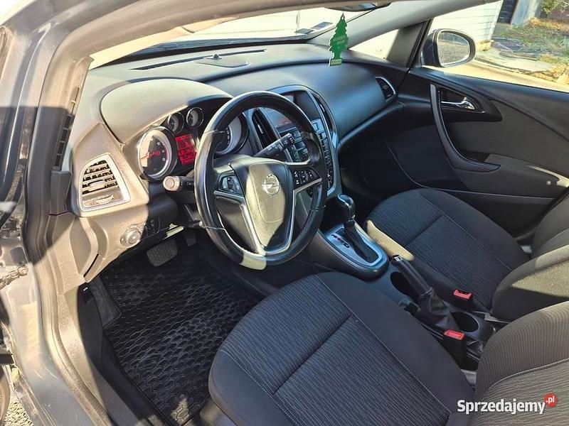 Używany Opel Astra 2015 Szary Hatchback