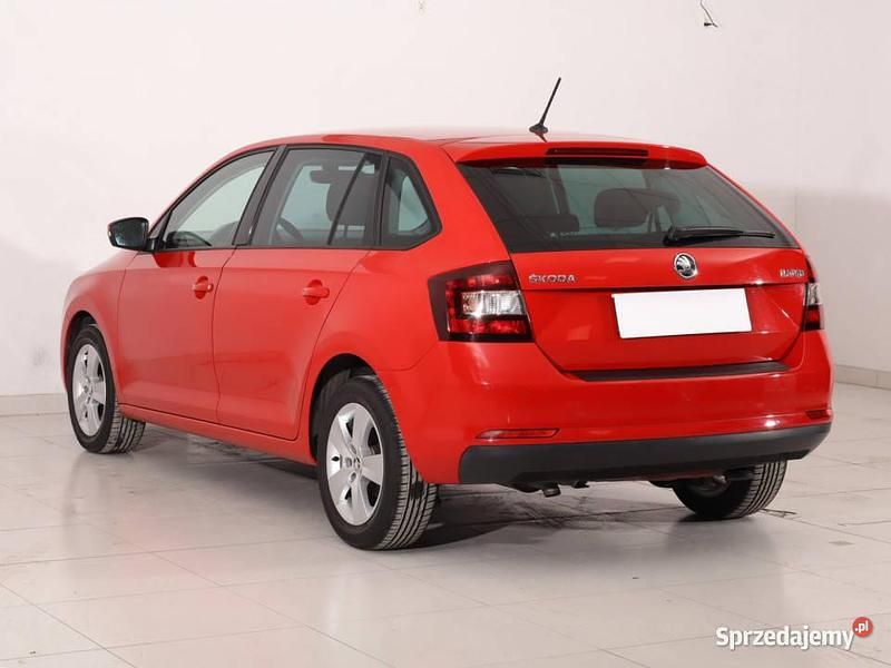 Używany Skoda Rapid 110 KM (80 kW) 2018 Czerwony Hatchback