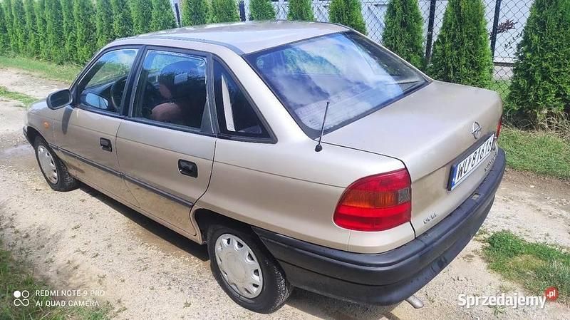 Używany 2000 Opel Astra Sedan/Limuzyna | 2300 zł (Uczciwa cena) - Obraz 1/4