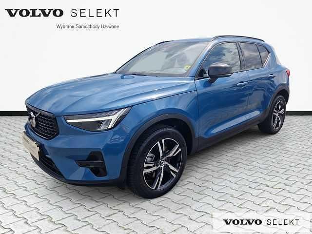 Niebieski Używany 2024 Volvo XC40 SUV | 171 900 zł (Dość drogi) - Obraz 1/3