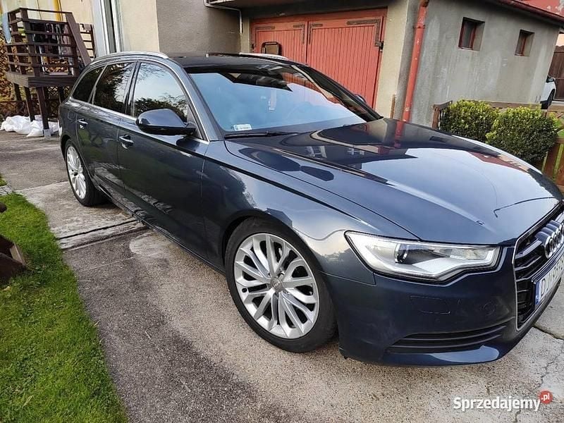 Używany Audi A6 2014 Niebieski Kombi