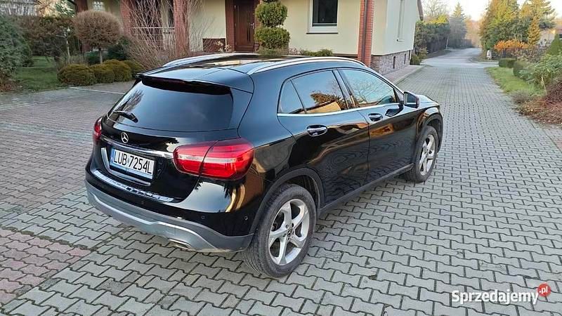 Używany 2019 Mercedes GLA180 SUV | 62 900 zł - Obraz 1/4