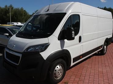 Biały Używany 2023 Peugeot Boxer Van | 98 277 zł - Obraz 1/4