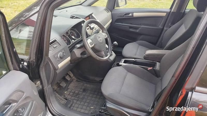 Używany Opel Zafira 2008 Czarny Minivan