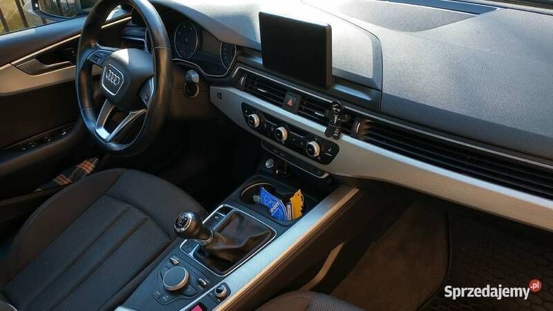 Używany Audi A4 2016 Czarny Sedan/Limuzyna