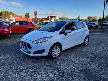 Biały Używany 2013 Ford Fiesta Hatchback | 14 700 zł (Dobra cena) - Obraz 1/4